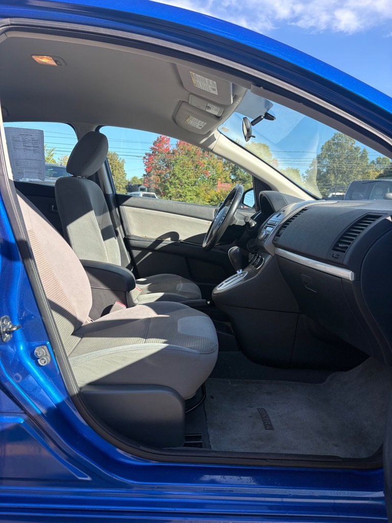 Photo 11 of this NISSAN SENTRA