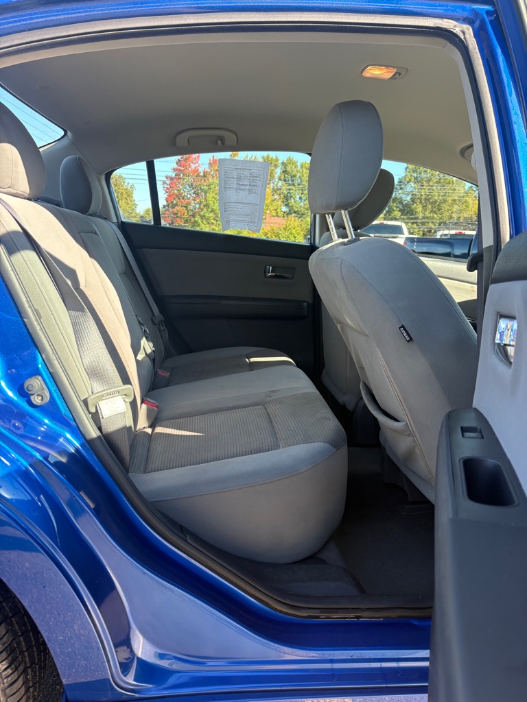 Photo 12 of this NISSAN SENTRA