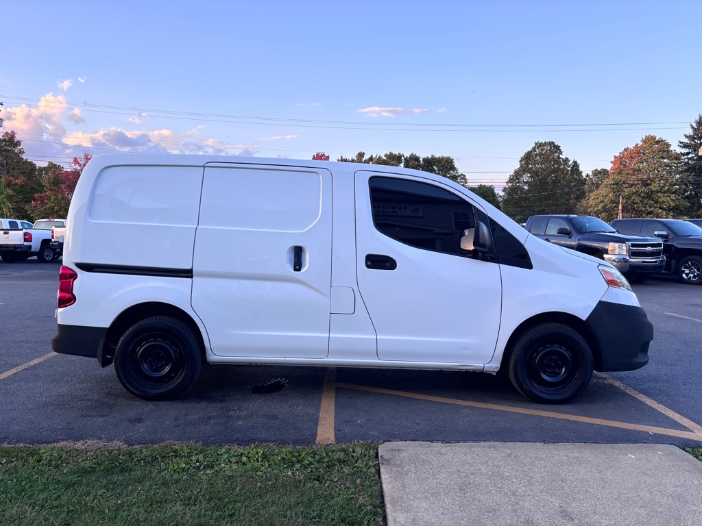 Photo 5 of this NISSAN NV200