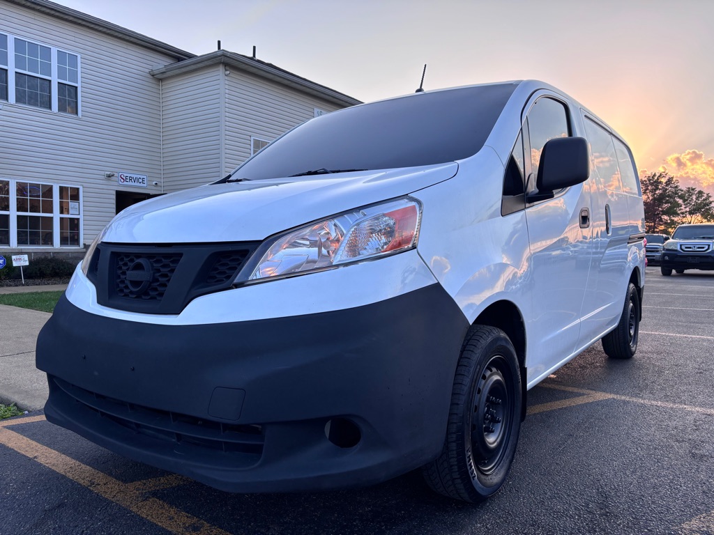 Photo 2 of this NISSAN NV200