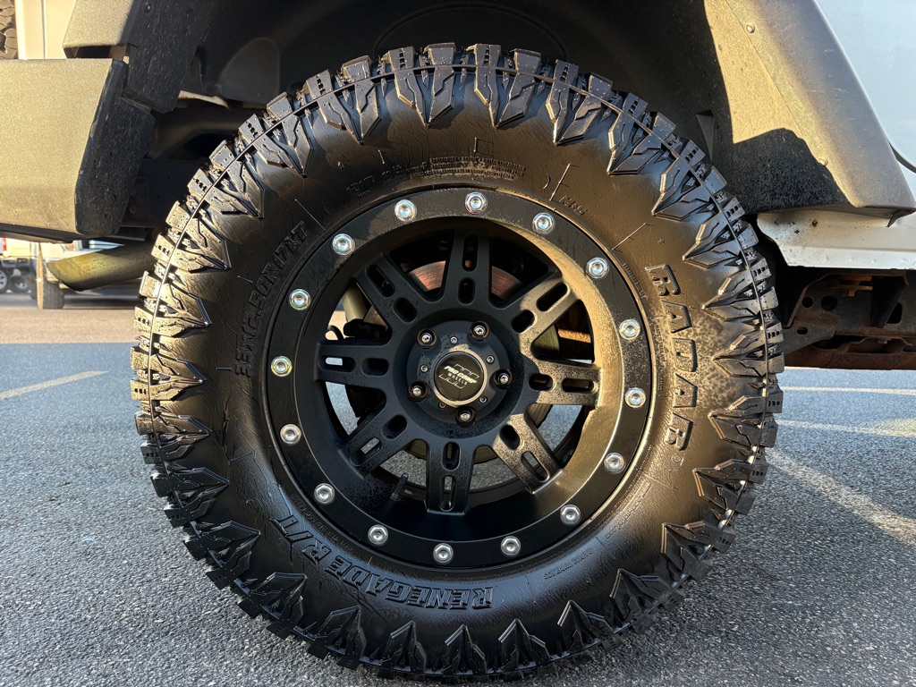Photo 13 of this JEEP WRANGLER UNLIMI