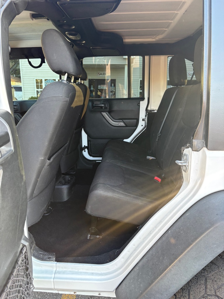 Photo 10 of this JEEP WRANGLER UNLIMI