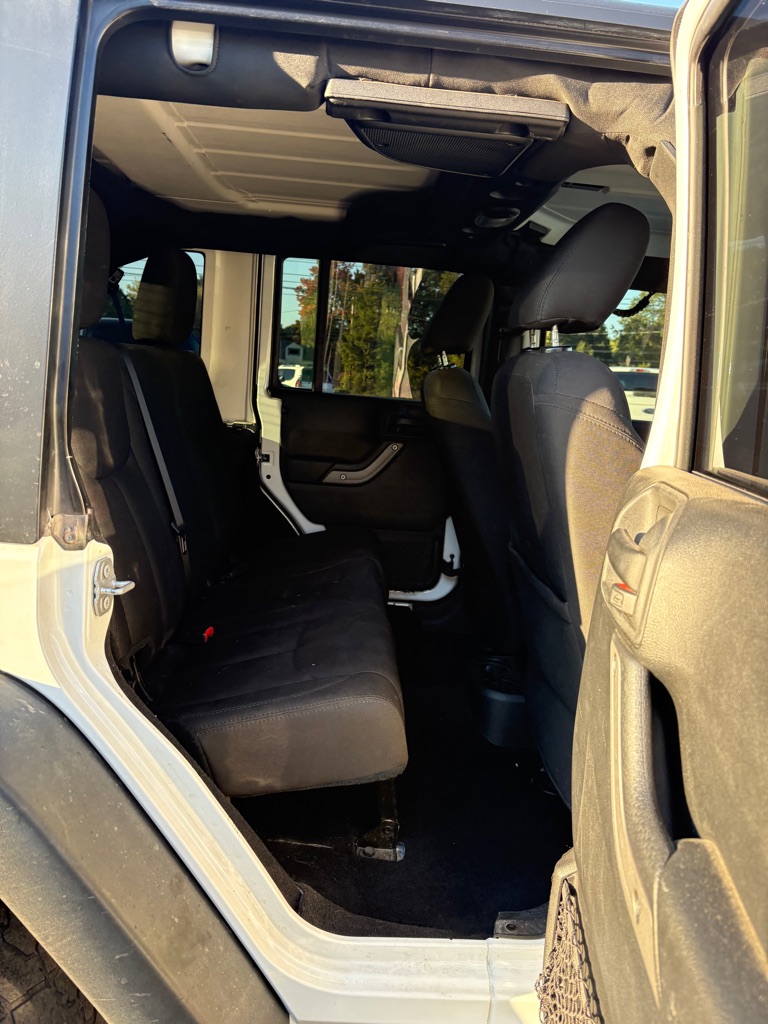 Photo 12 of this JEEP WRANGLER UNLIMI