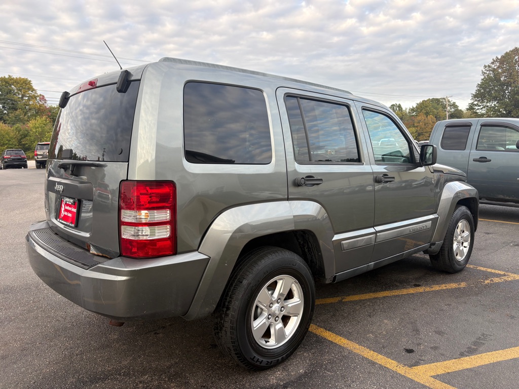 Photo 6 of this JEEP LIBERTY