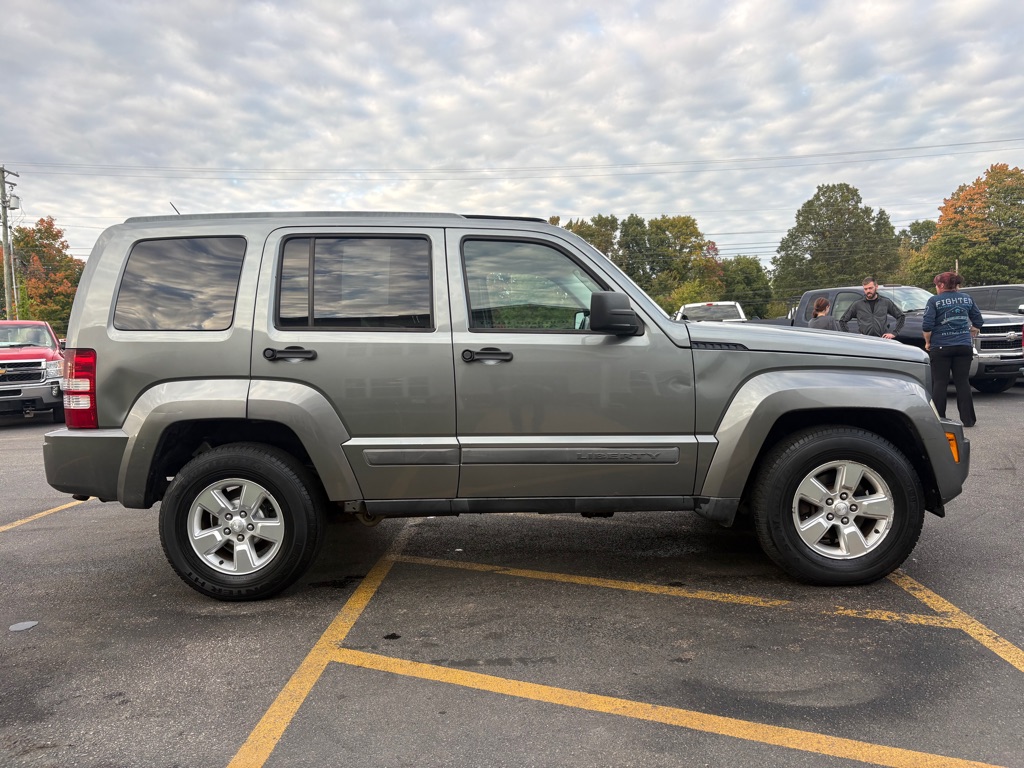 Photo 5 of this JEEP LIBERTY