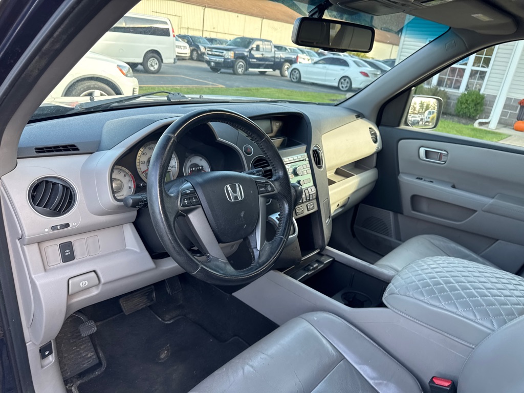 Photo 16 of this HONDA PILOT