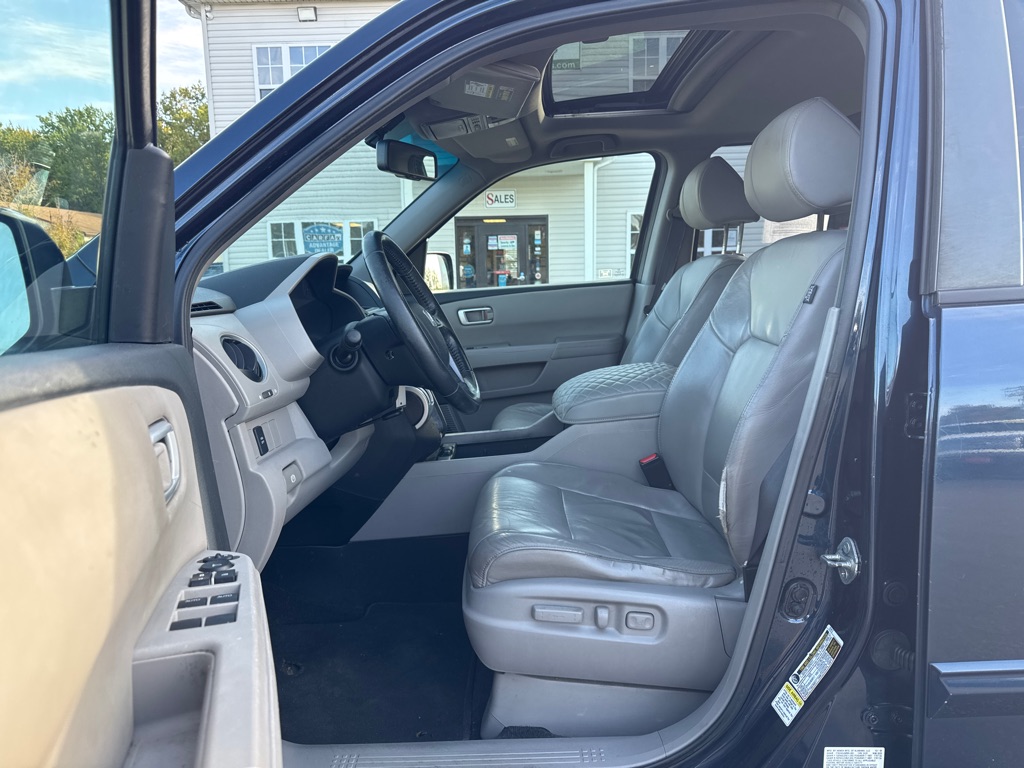 Photo 9 of this HONDA PILOT