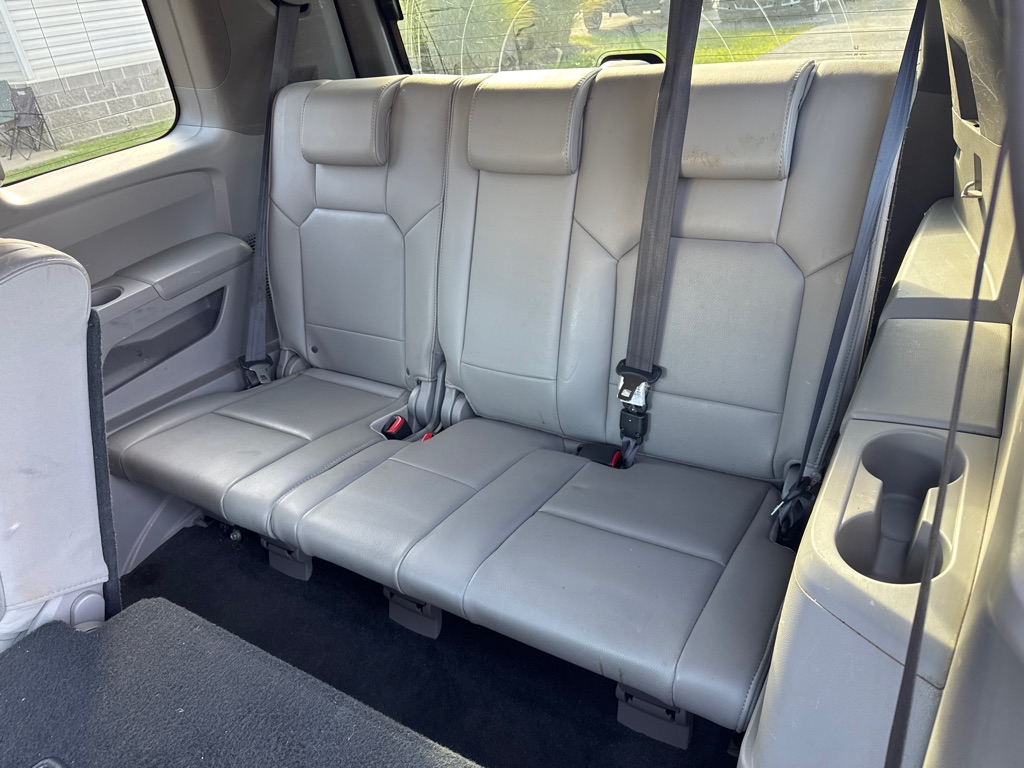 Photo 11 of this HONDA PILOT
