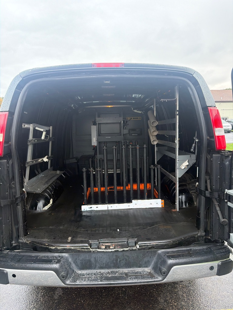 Photo 16 of this CHEVROLET EXPRESS