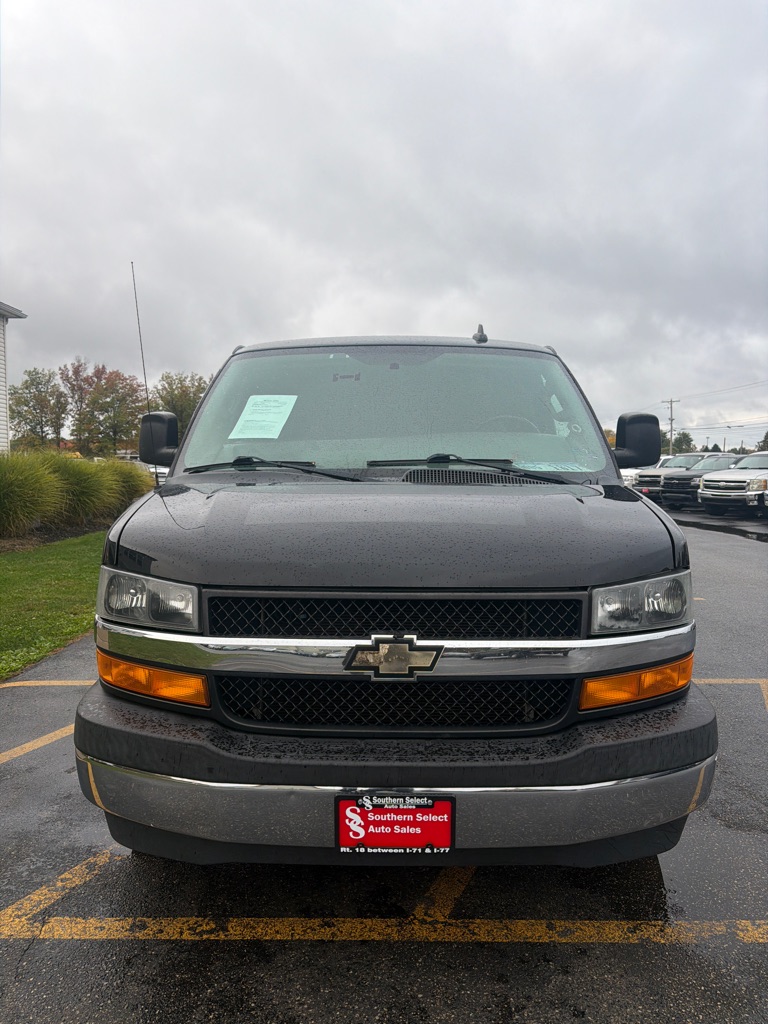 Photo 3 of this CHEVROLET EXPRESS