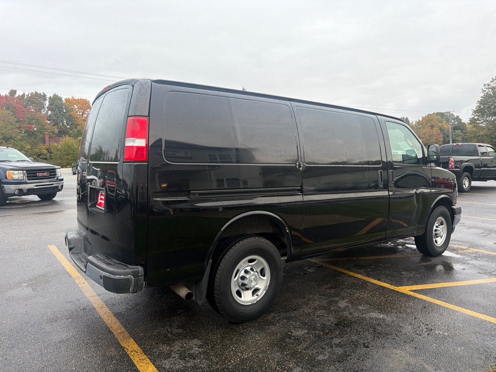 Photo 6 of this CHEVROLET EXPRESS