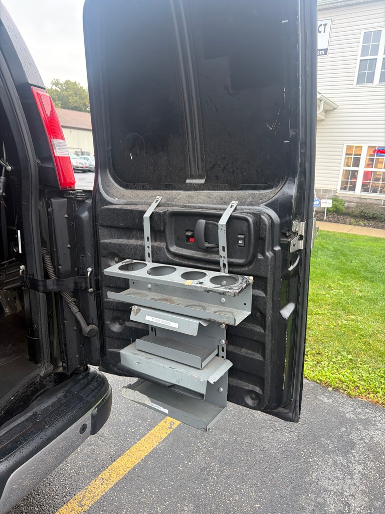 Photo 17 of this CHEVROLET EXPRESS