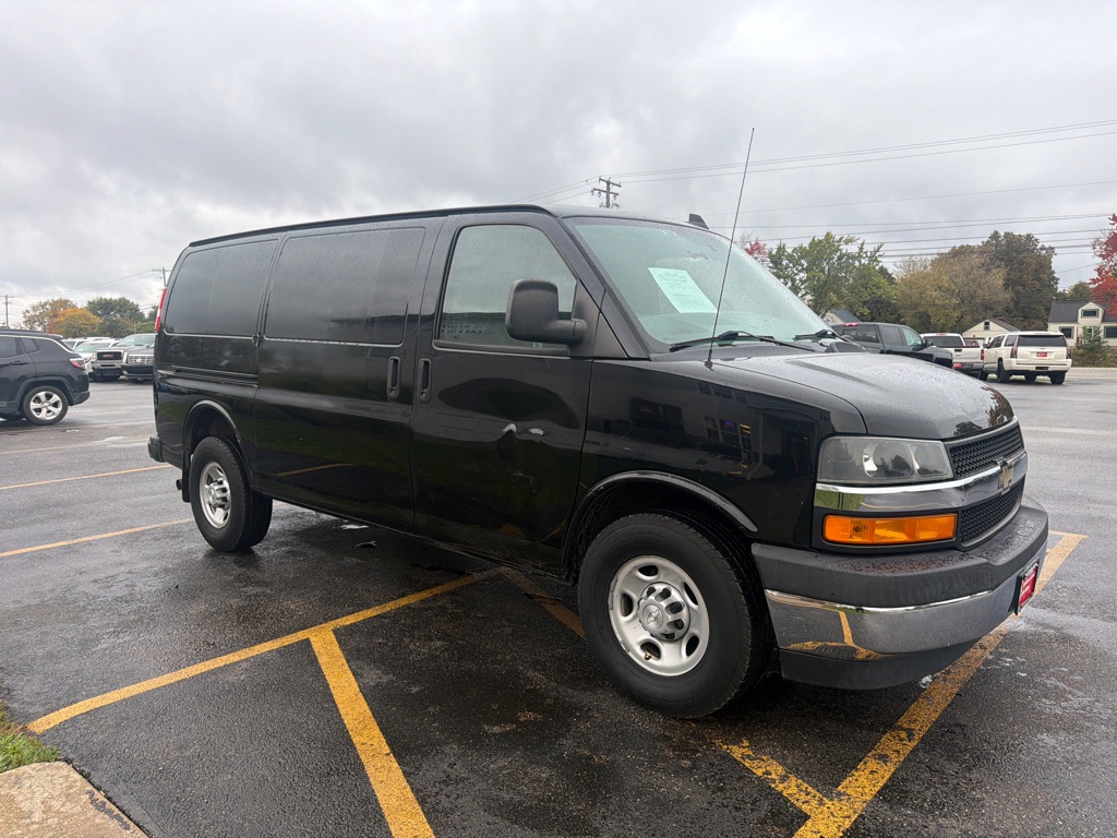 Photo 4 of this CHEVROLET EXPRESS