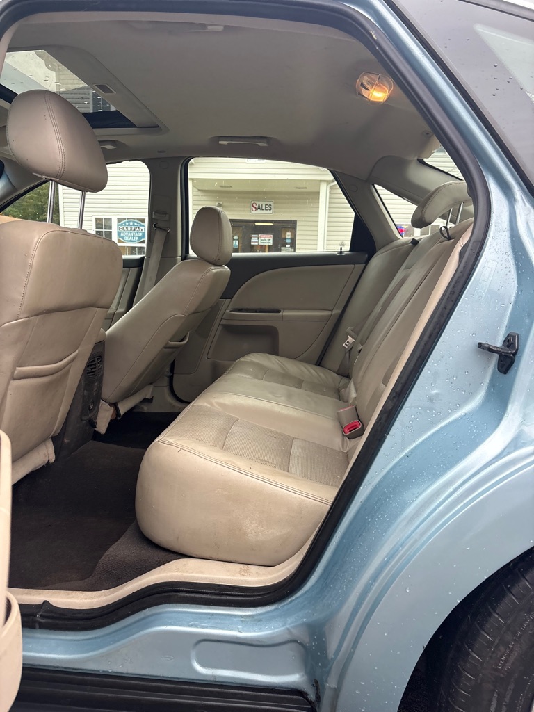 Photo 10 of this FORD TAURUS