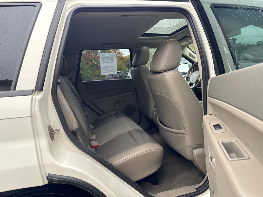 Photo 12 of this JEEP GRAND CHEROKEE
