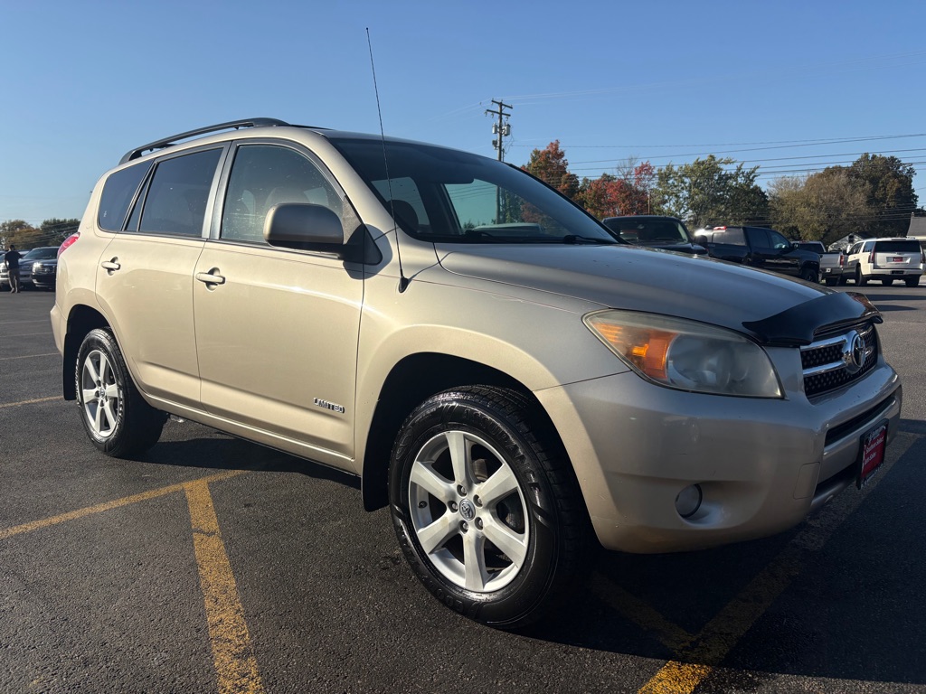 Photo 4 of this TOYOTA RAV4