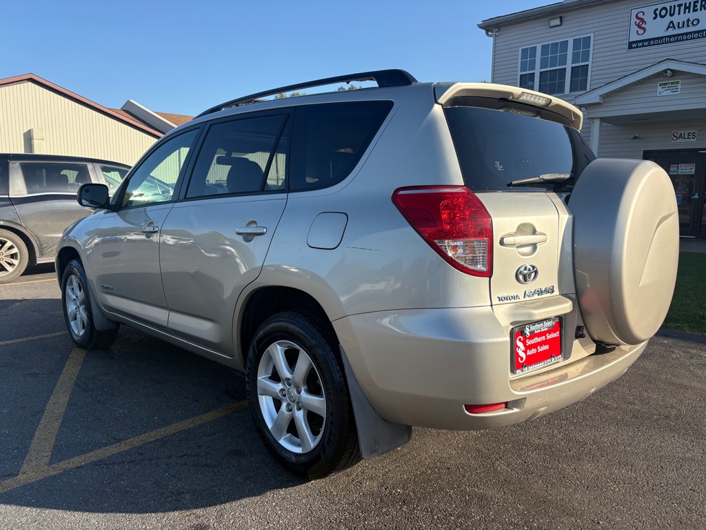 Photo 8 of this TOYOTA RAV4