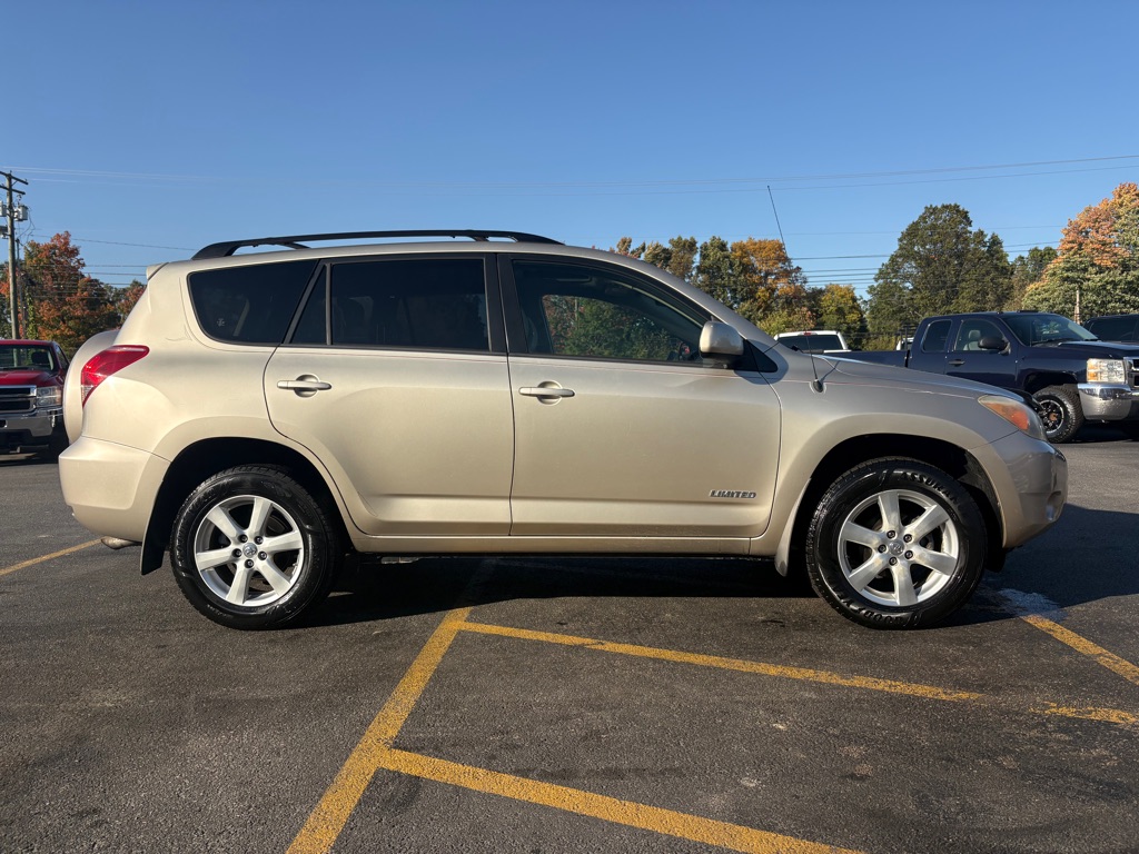 Photo 5 of this TOYOTA RAV4