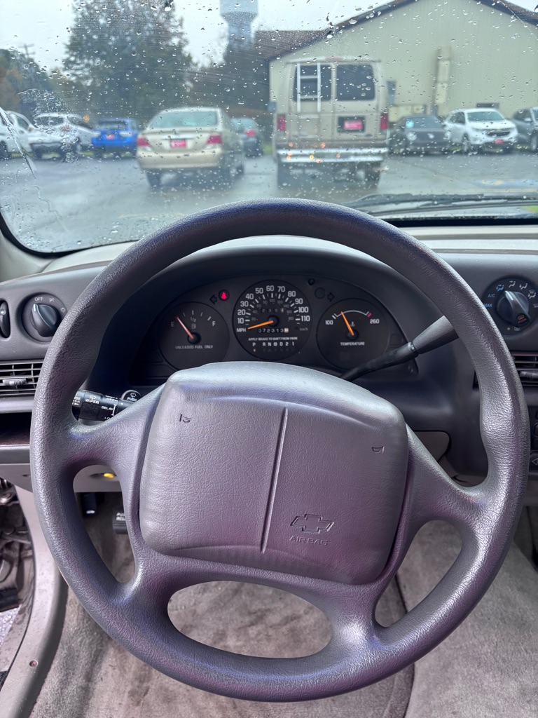 Photo 15 of this CHEVROLET LUMINA