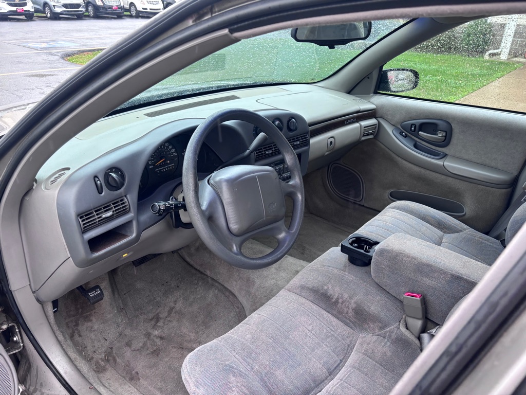 Photo 13 of this CHEVROLET LUMINA