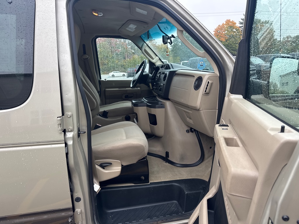 Photo 11 of this FORD E-SERIES