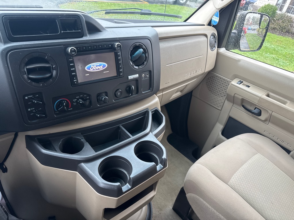 Photo 16 of this FORD E-SERIES