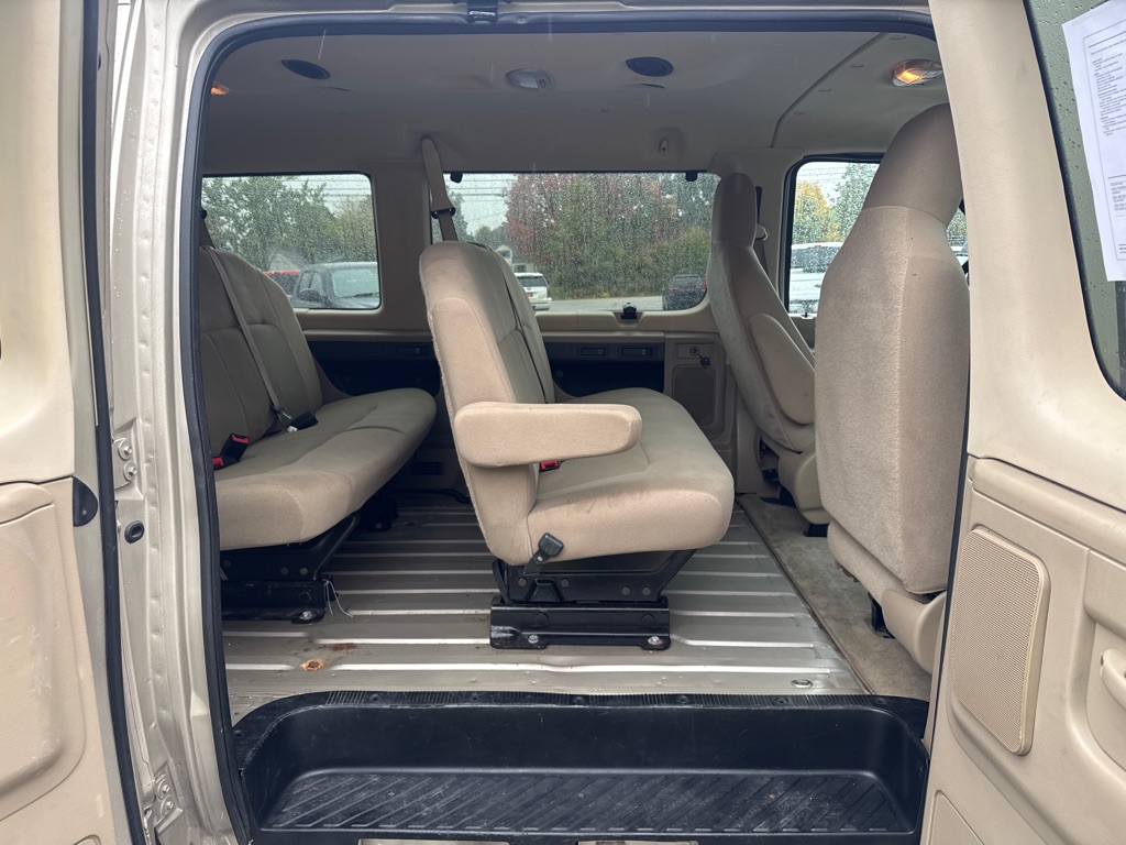 Photo 12 of this FORD E-SERIES