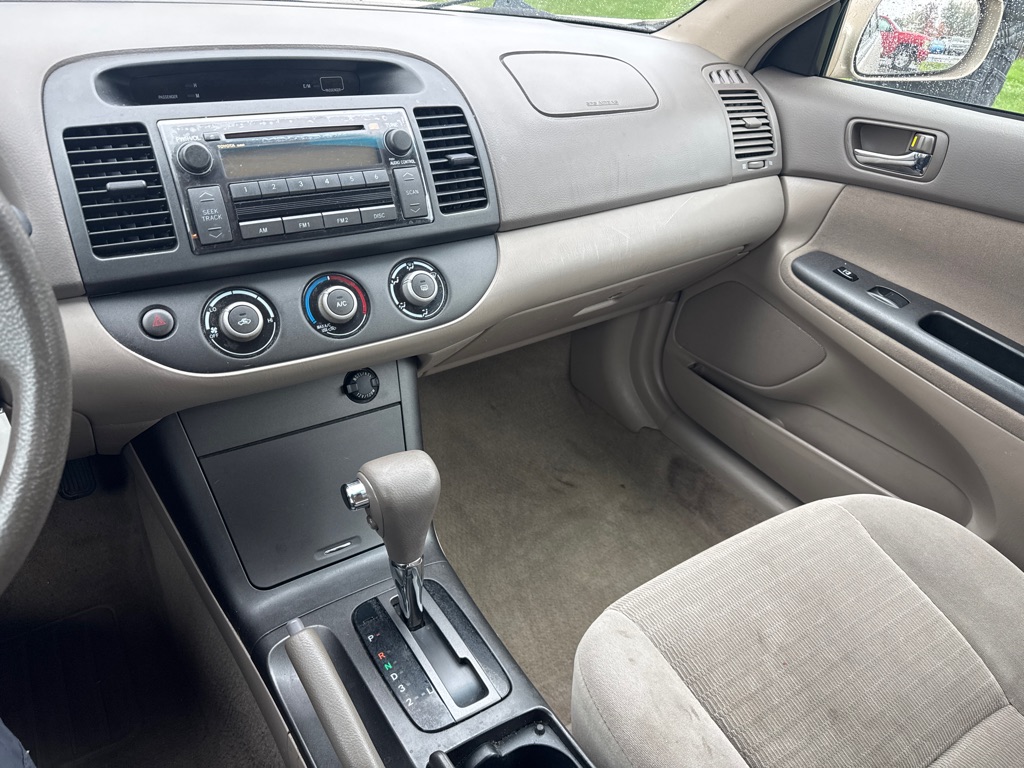 Photo 15 of this TOYOTA CAMRY