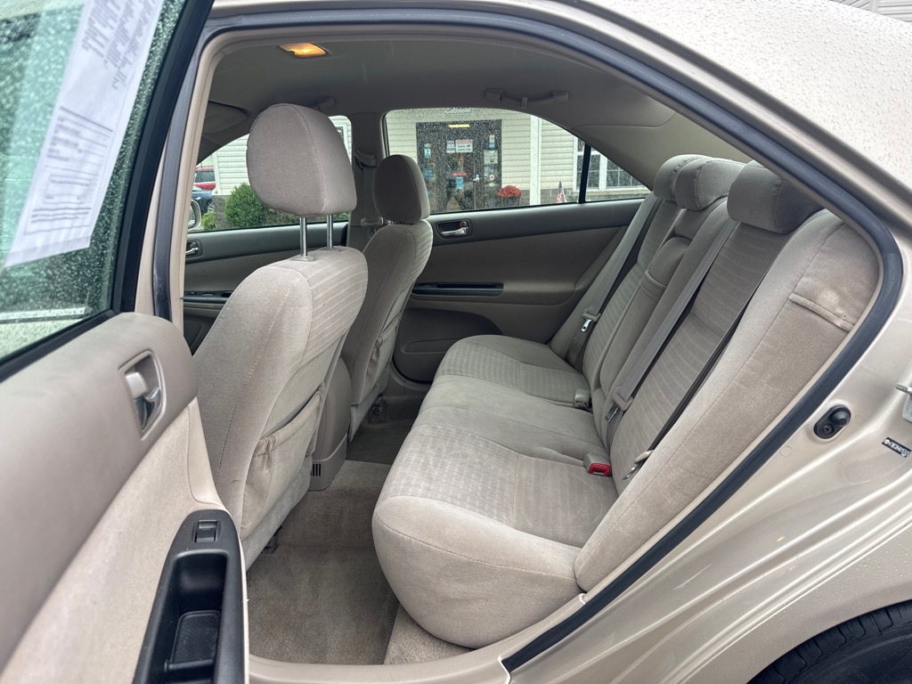 Photo 11 of this TOYOTA CAMRY