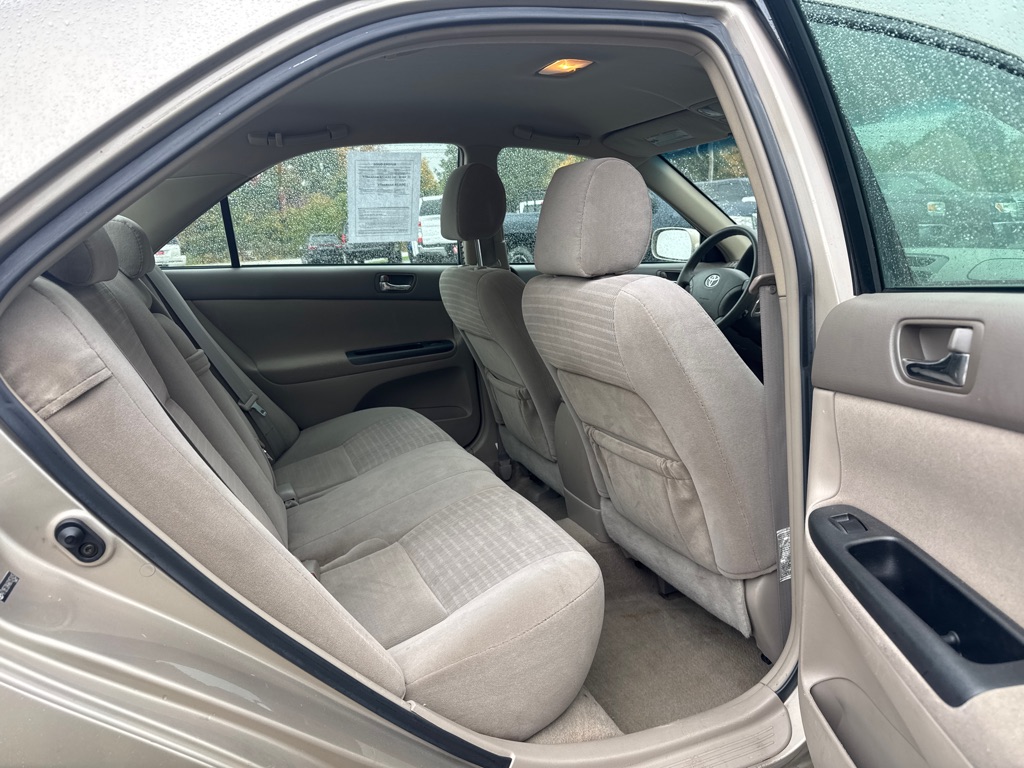 Photo 13 of this TOYOTA CAMRY