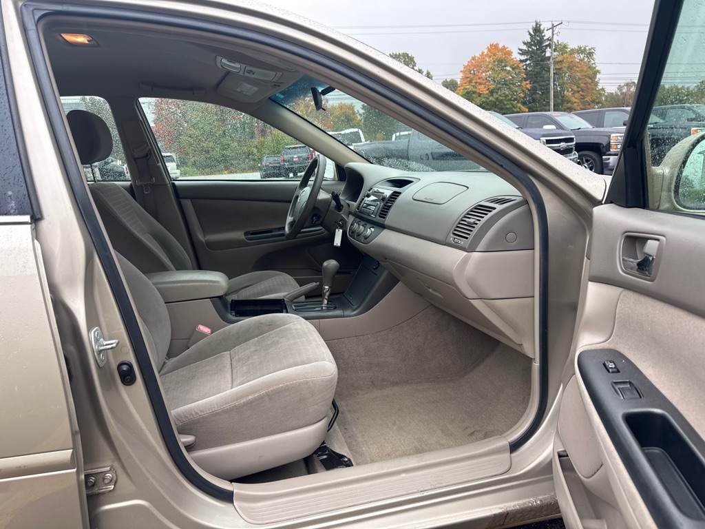 Photo 12 of this TOYOTA CAMRY