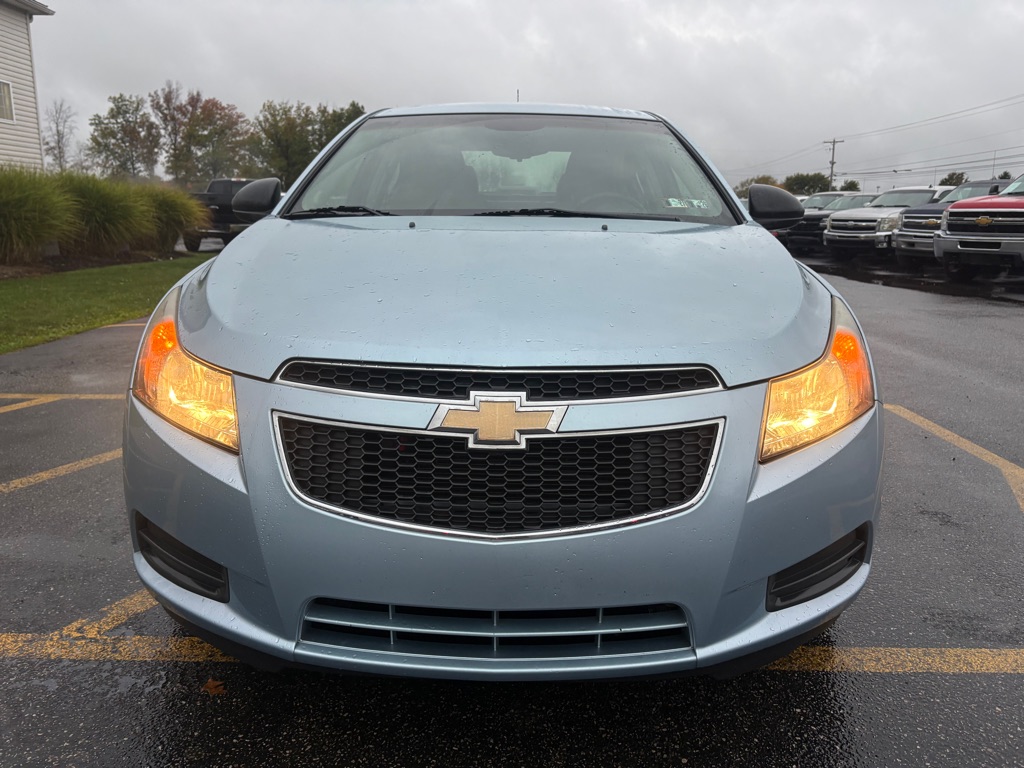 Photo 3 of this CHEVROLET CRUZE
