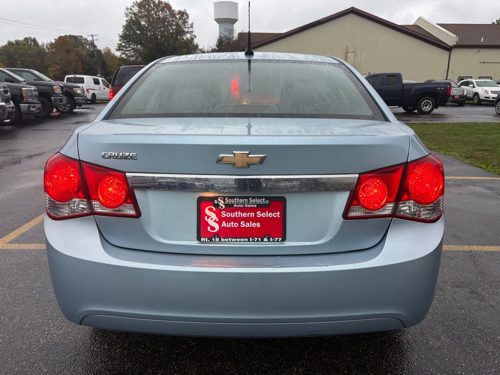 Photo 7 of this CHEVROLET CRUZE