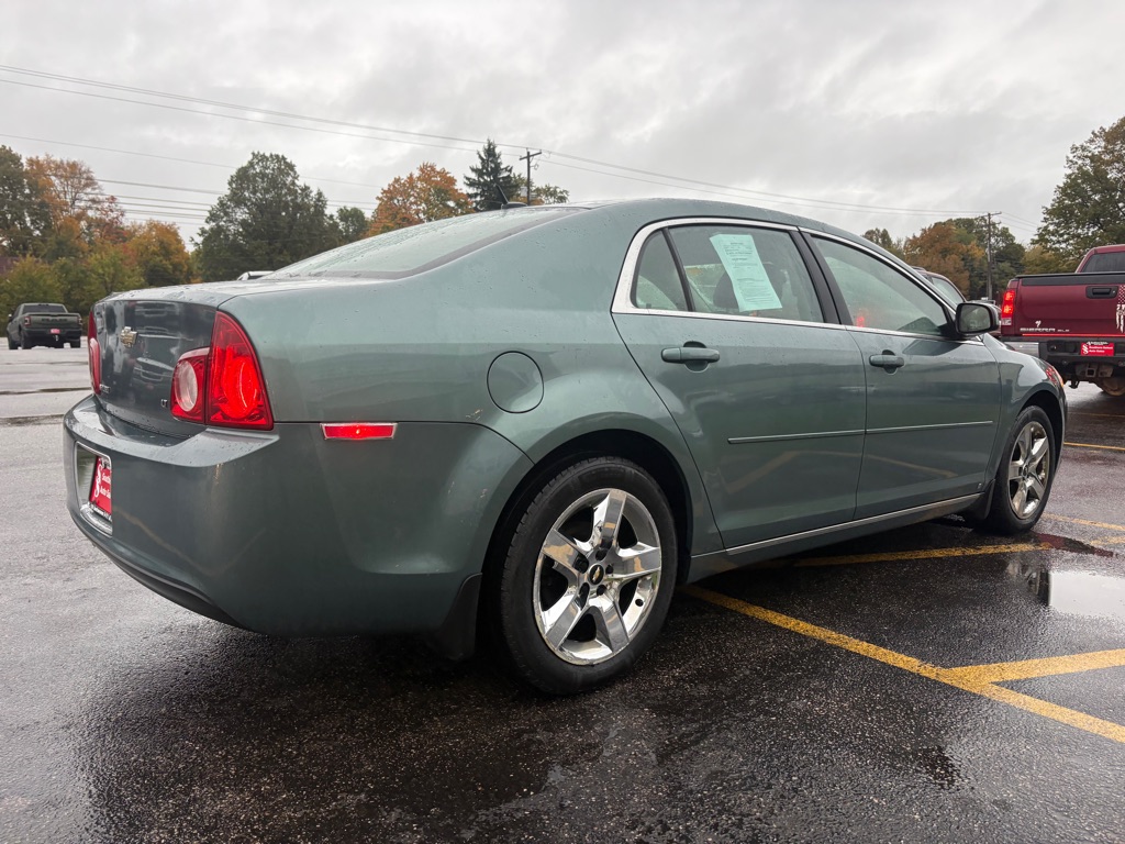 Photo 6 of this CHEVROLET MALIBU