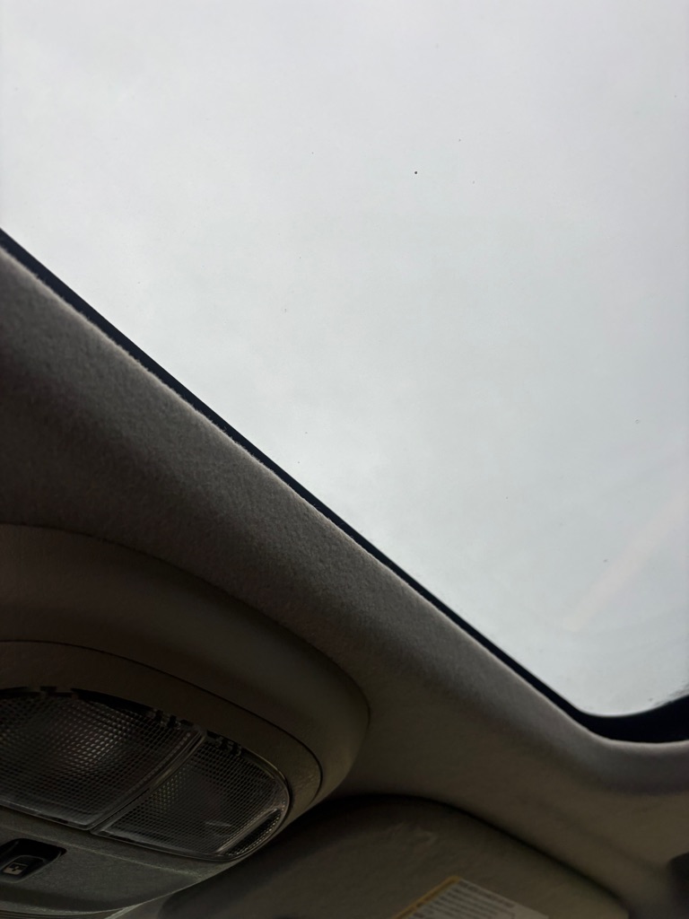 Photo 16 of this GMC ENVOY