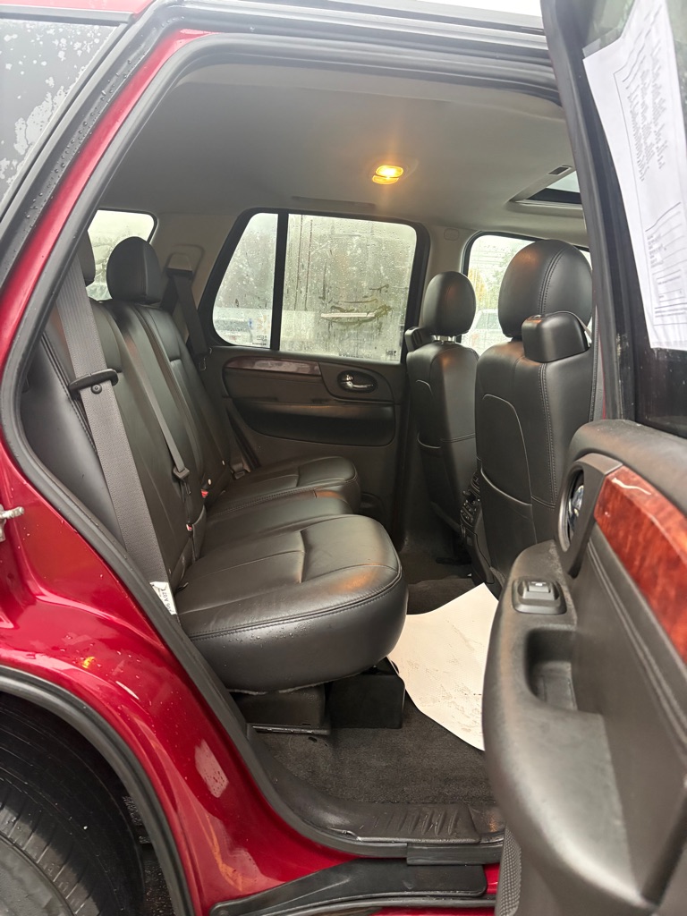 Photo 12 of this GMC ENVOY