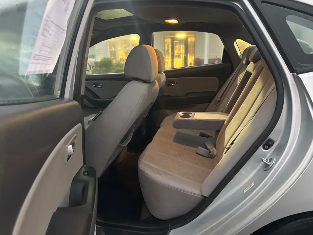 Photo 10 of this HYUNDAI ELANTRA