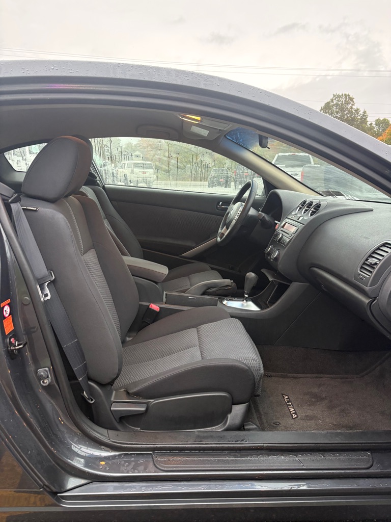 Photo 10 of this NISSAN ALTIMA