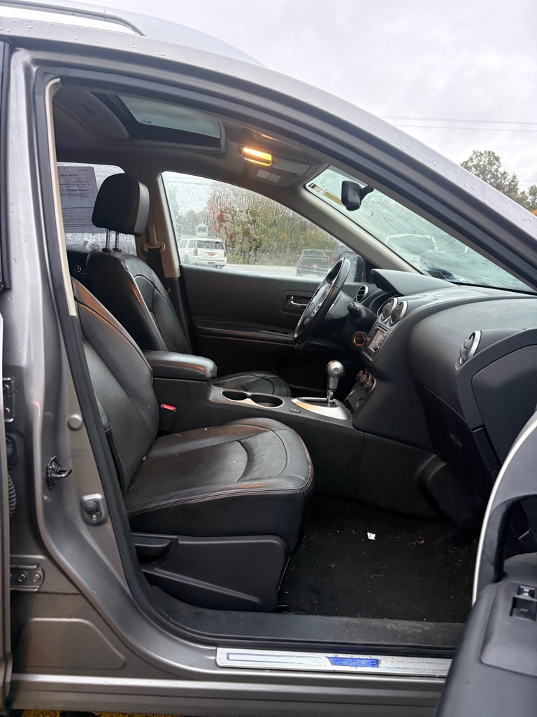 Photo 11 of this NISSAN ROGUE