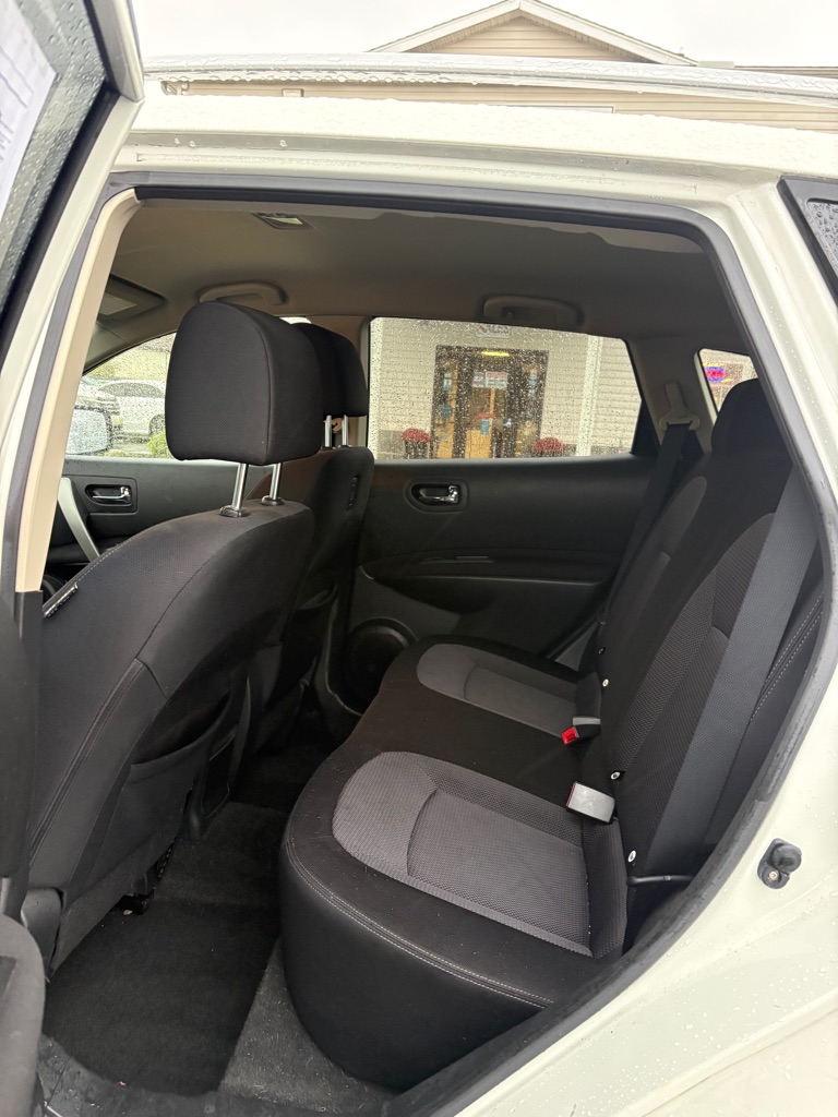 Photo 10 of this NISSAN ROGUE
