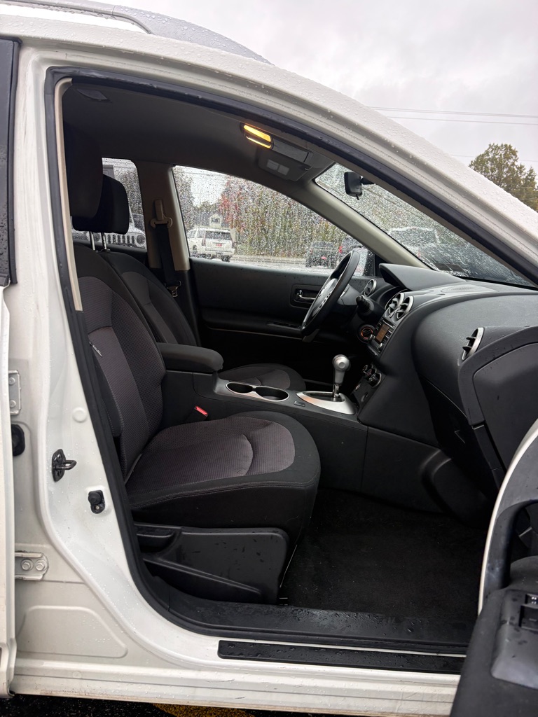 Photo 11 of this NISSAN ROGUE