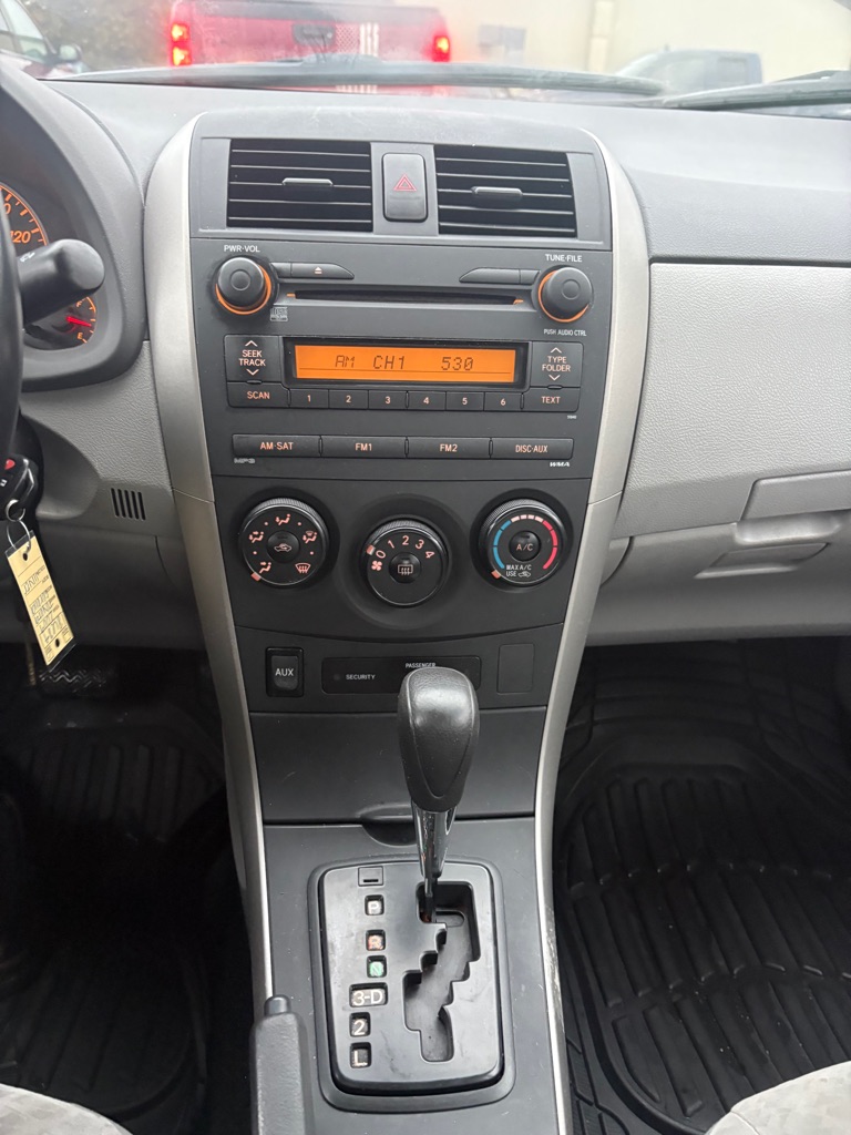 Photo 14 of this TOYOTA COROLLA