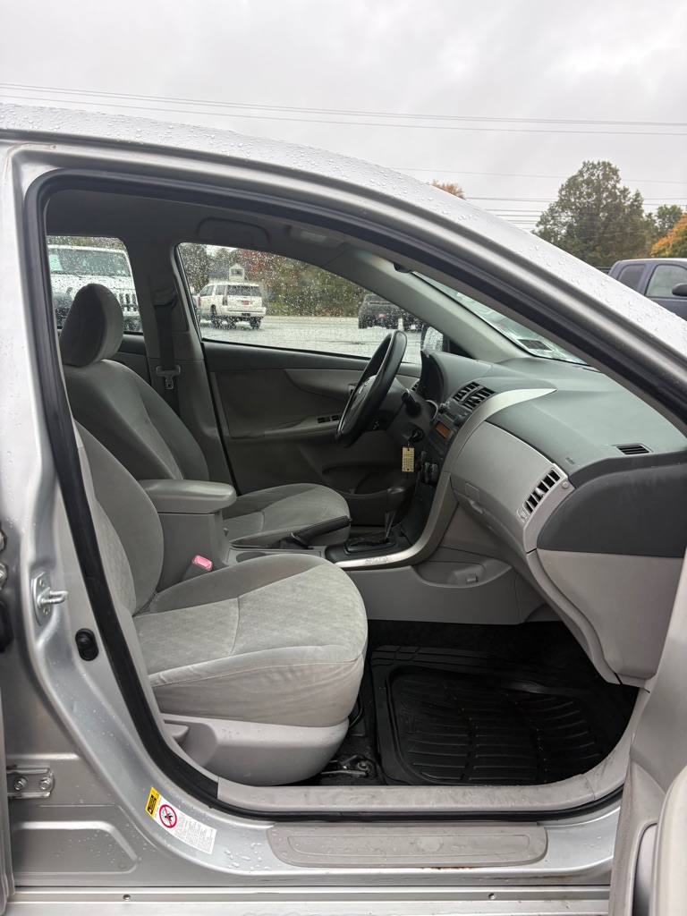 Photo 11 of this TOYOTA COROLLA