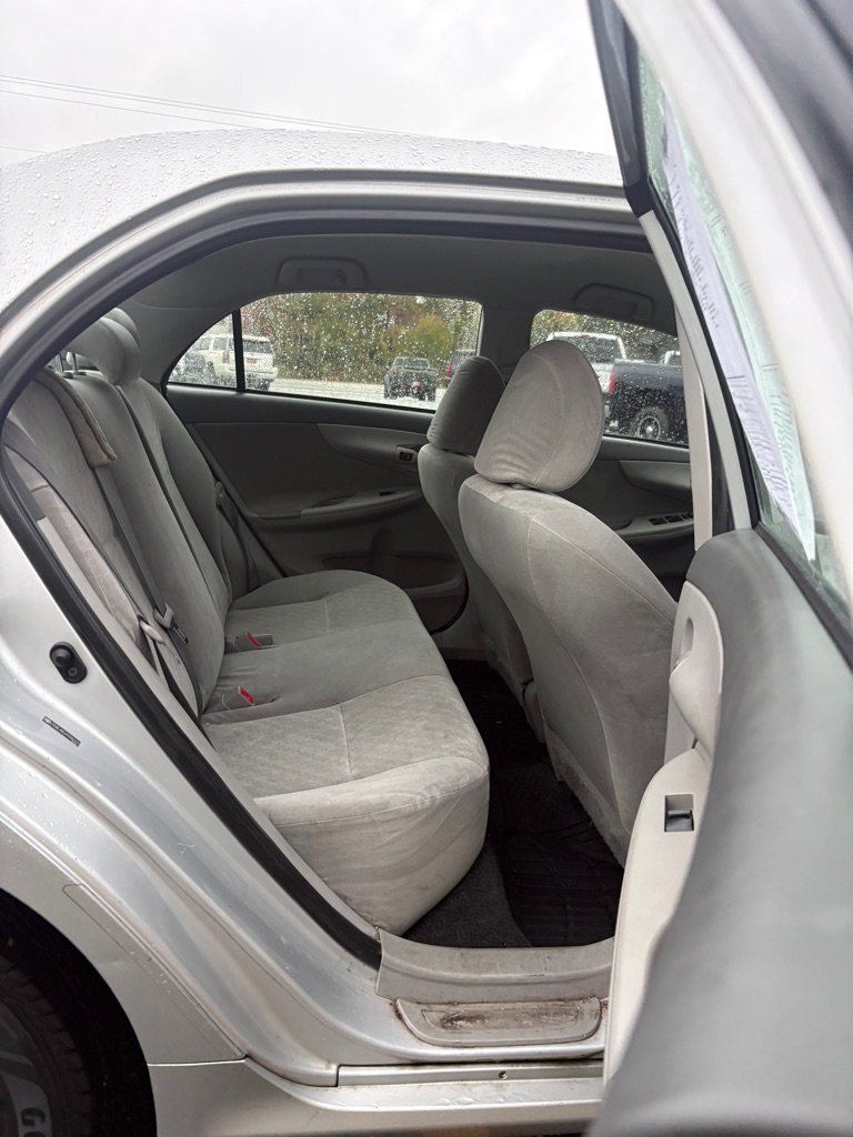 Photo 12 of this TOYOTA COROLLA