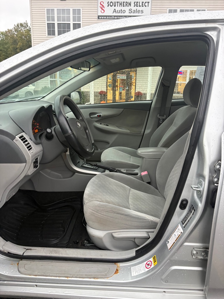 Photo 9 of this TOYOTA COROLLA