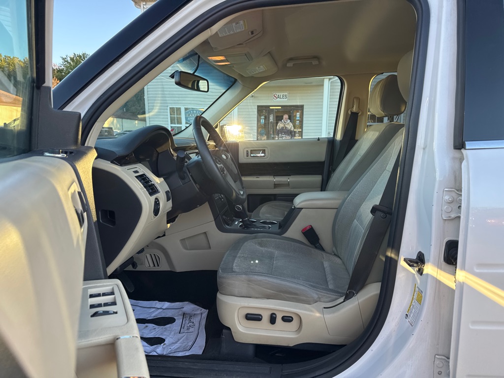 Photo 10 of this FORD FLEX