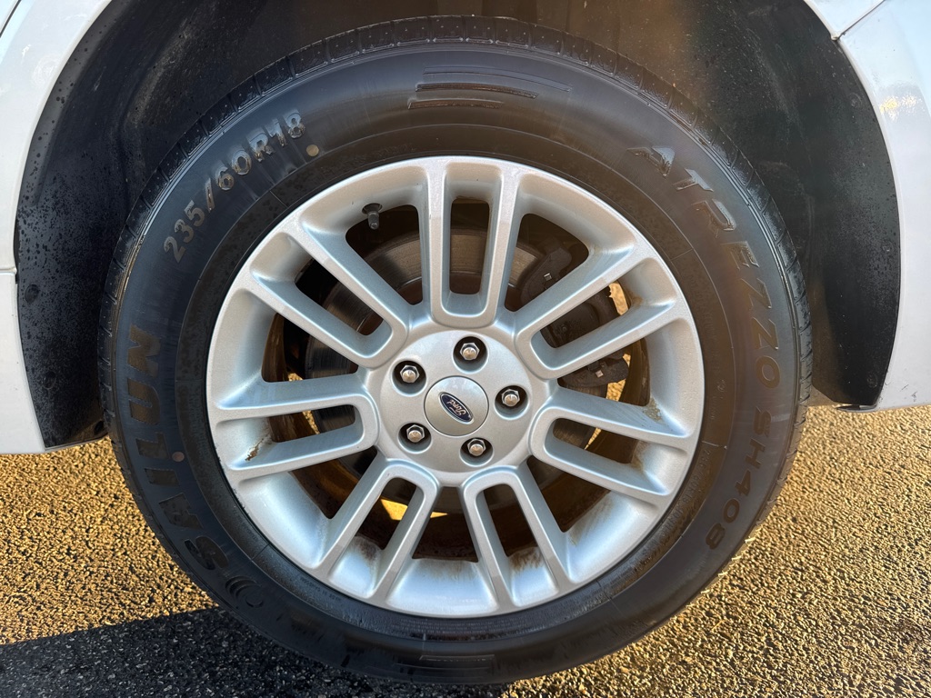 Photo 9 of this FORD FLEX