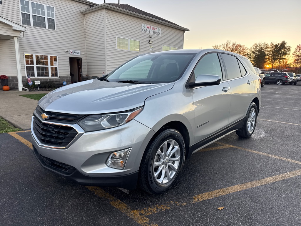 Photo 2 of this CHEVROLET EQUINOX