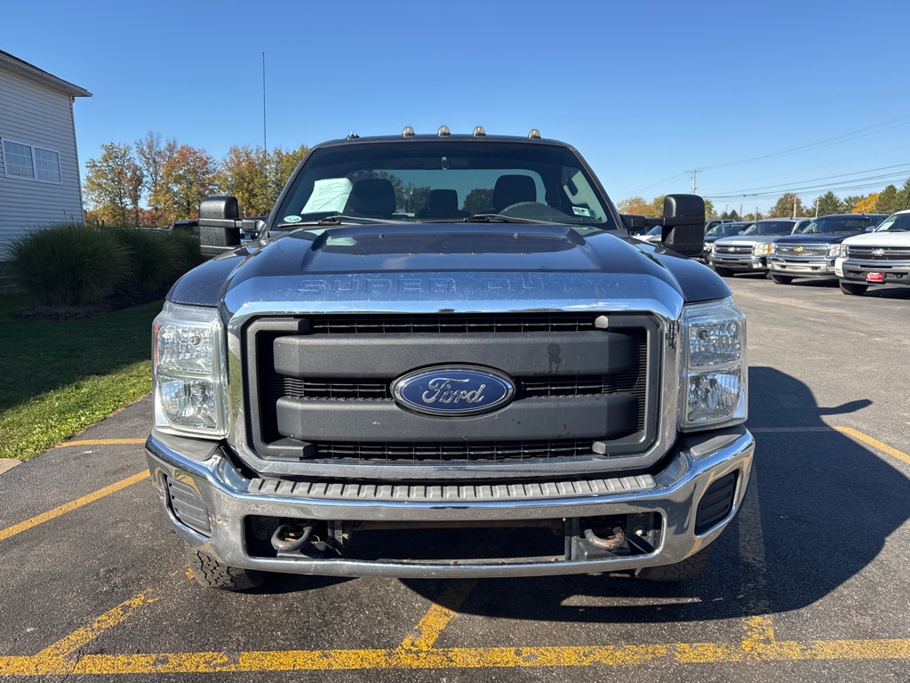 Photo 3 of this FORD F-350 SUPER DUT