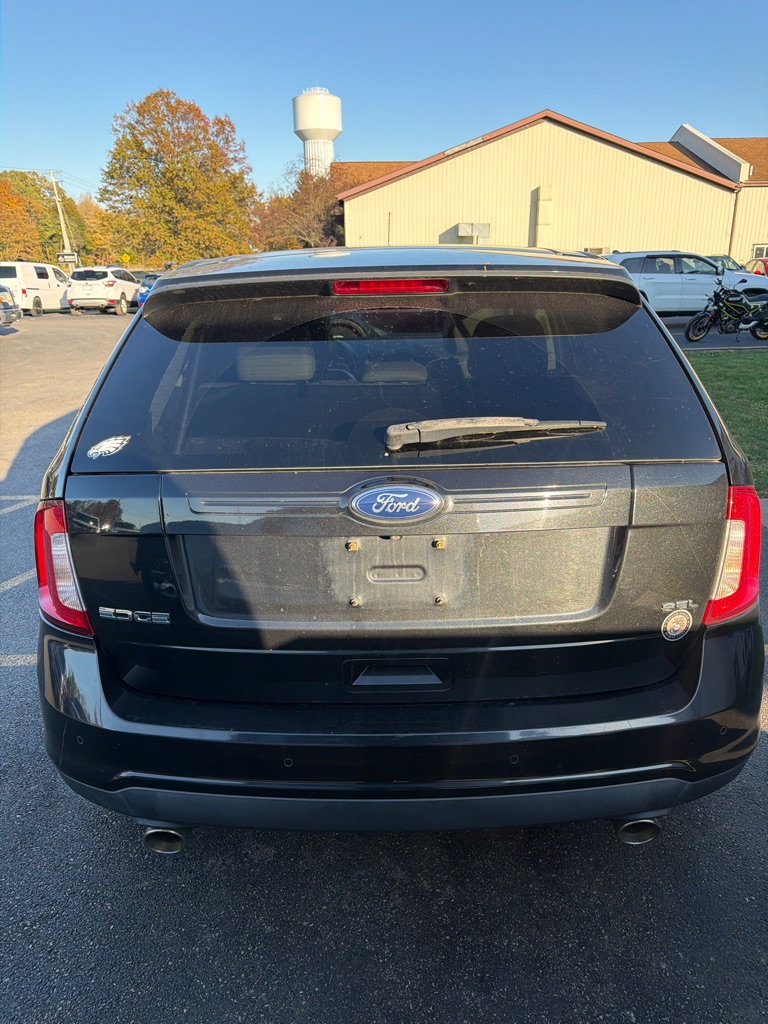 Photo 7 of this FORD EDGE